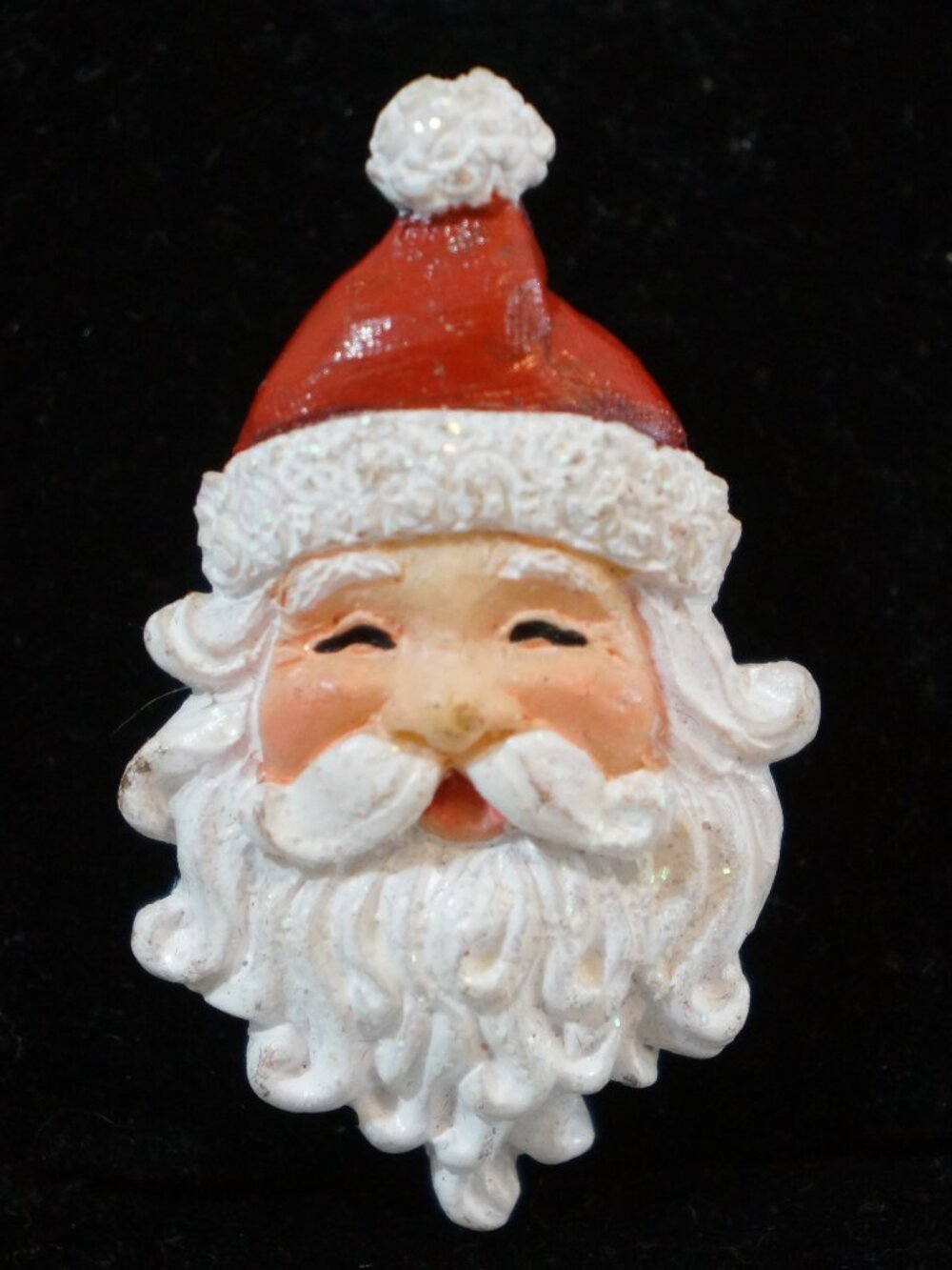 Vintage Resin Santa Claus Face Pin Brooch Christmas Holiday Hand Painted 1.75"